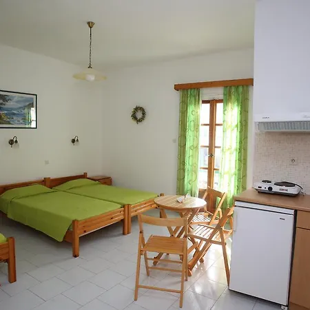 Thalassia Thea Apartment *